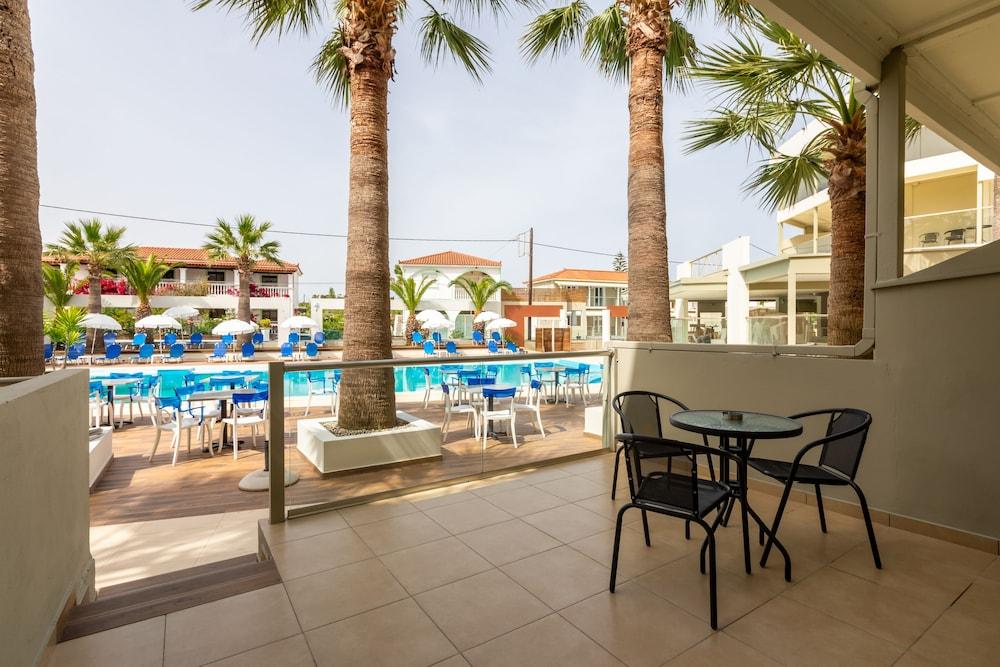 Arkadianos Aparthotel Agios Sostis  Exterior photo