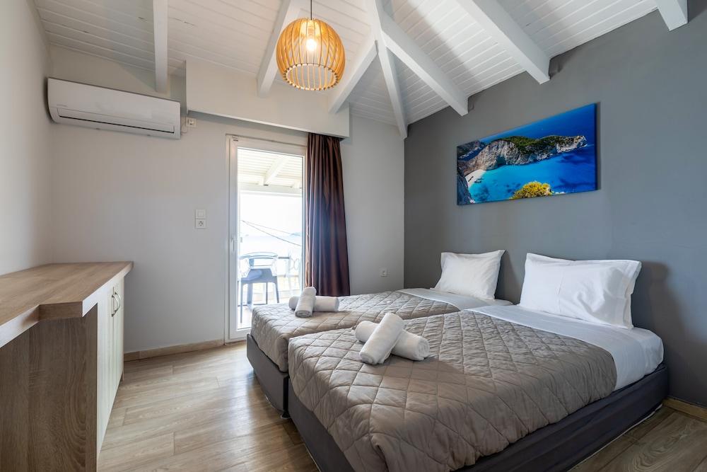 Arkadianos Aparthotel Agios Sostis  Exterior photo