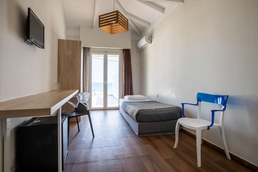 Arkadianos Aparthotel Agios Sostis  Exterior photo