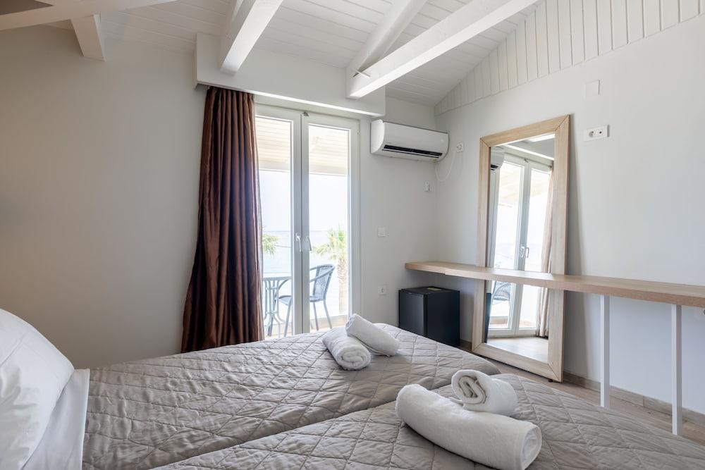 Arkadianos Aparthotel Agios Sostis  Exterior photo
