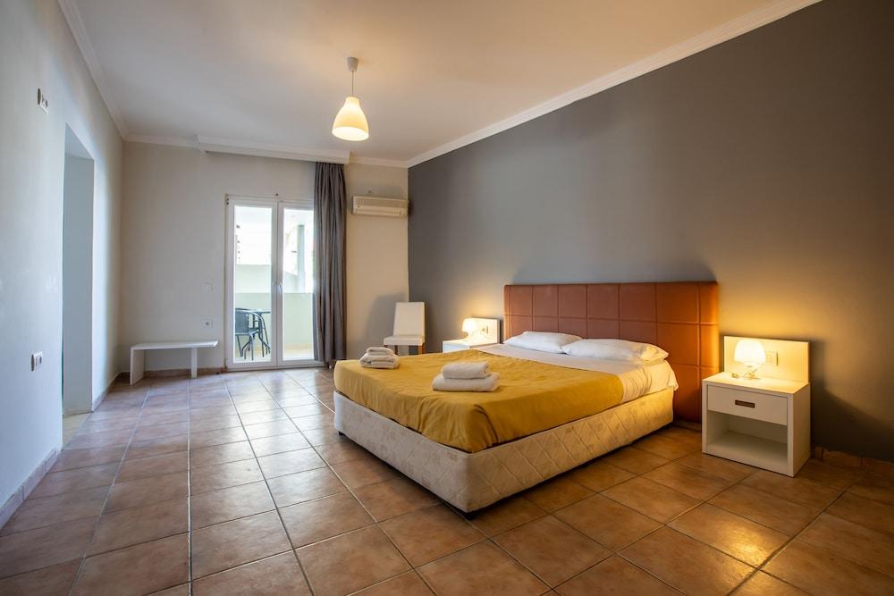 Arkadianos Aparthotel Agios Sostis  Exterior photo